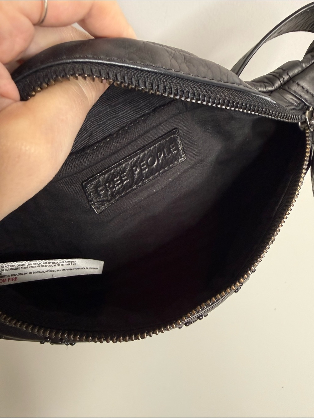 Free People Ana Adorned Sling Bag Black Leather Studded NWT $98 - Picture 4 of 7